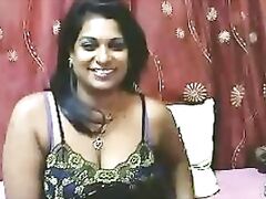 Nazia Bhabhi On WebCam - Movies.